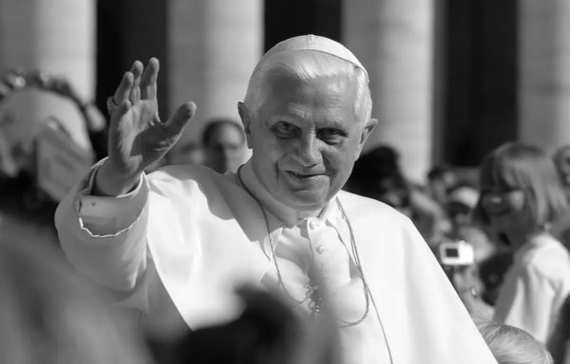 Nie żyje papież Benedykt XVI